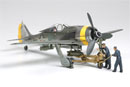 1:48 Немецкий Focke-Wulf Fw190 F-8/9 c бомбокомплектом (Tamiya, 61104)