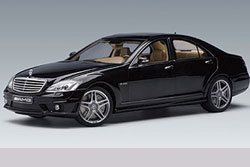 1:18 Mercedes-Benz S63 AMG чорний (AUTOart, 76242)