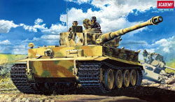 1:35 Немецкий танк TIGER-I с интерьером (Academy, 1348)