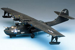 1:72 Летающая лодка PBY-5 BLACK CATALINA (Academy, 2137)