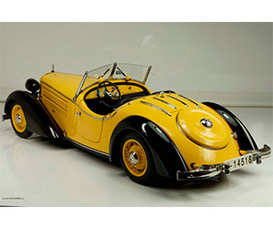 Коллекционная модель автомобиля СMC Audi 225 Front Roadster 1935 (1/18, Limited Edition, Black/Yellow)(M-075A)