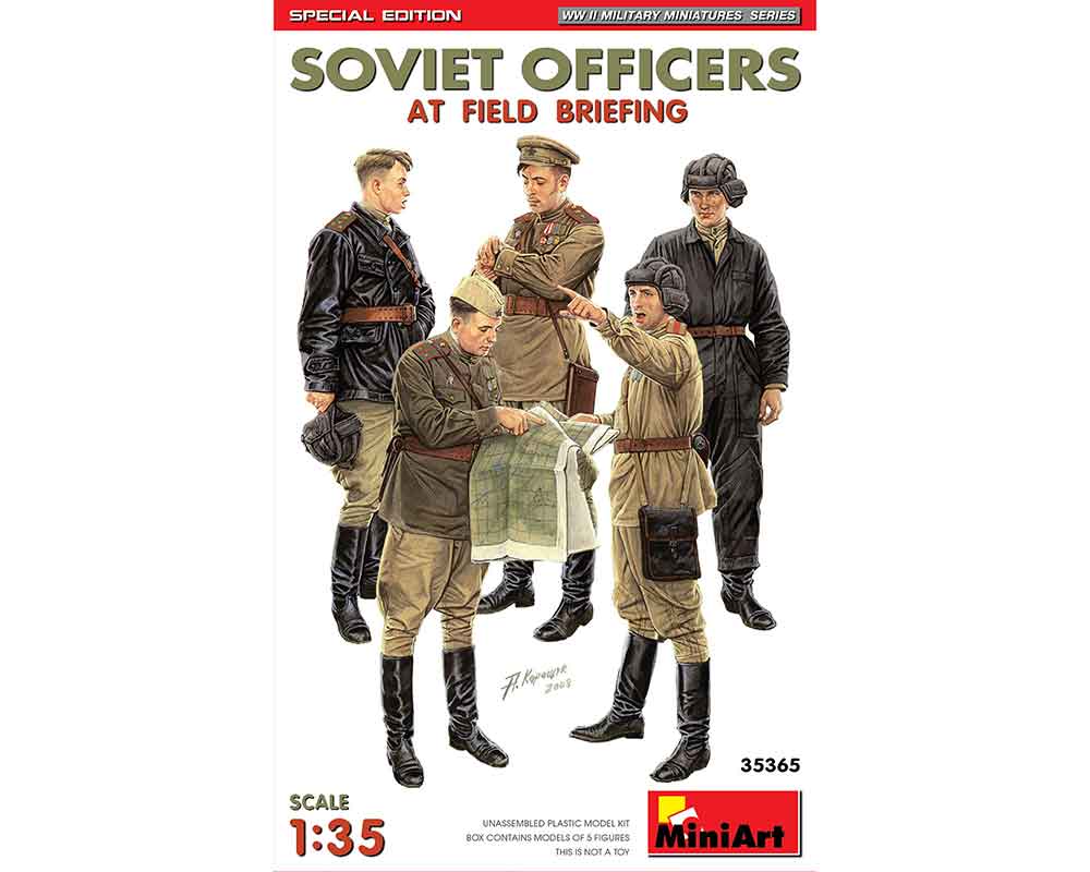 Сборные фигурки MiniArt Советские офицеры на полевом совещании, специальный выпуск 1:35 (MA35365)