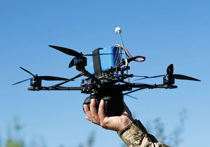 Розрахунок тяги та підбір моторів для важких FPV-дронів