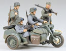 1:35 Мотоцикл BMW R75 з коляскою та 4 фігурами, L = 65mm (Tamiya, 35016)