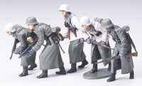 1:35 Немецкая пехота в зимнем обмундировании, 5 фигур (Tamiya, 35256)